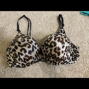 Victoria’s Secret Bombshell Plunge Bra 34C